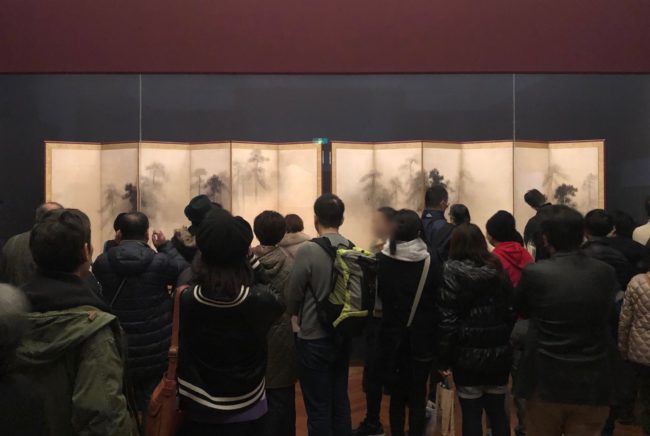 東京国立博物館蔵国宝《松林図屏風》展示風景