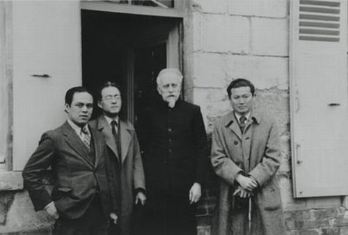 ガシェ家を訪れた高田博厚（左から2人目）と日本人たち